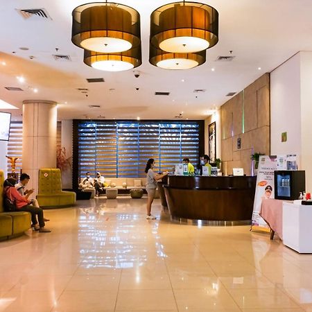 Primebiz Cikarang Hotel Luaran gambar