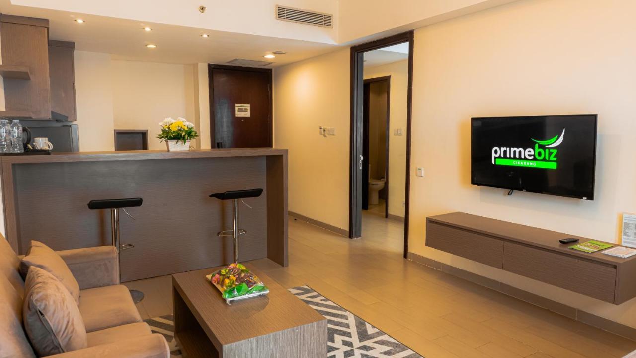 Primebiz Cikarang Hotel Luaran gambar