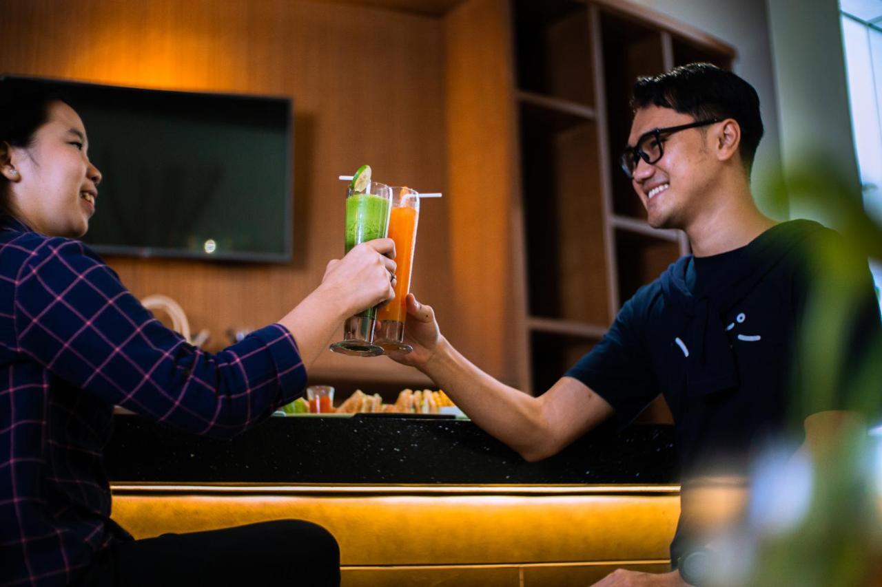 Primebiz Cikarang Hotel Luaran gambar
