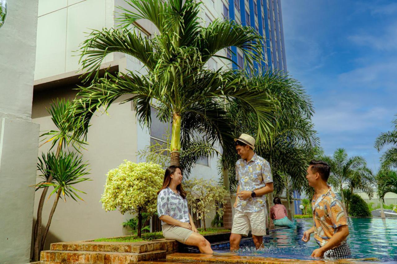 Primebiz Cikarang Hotel Luaran gambar