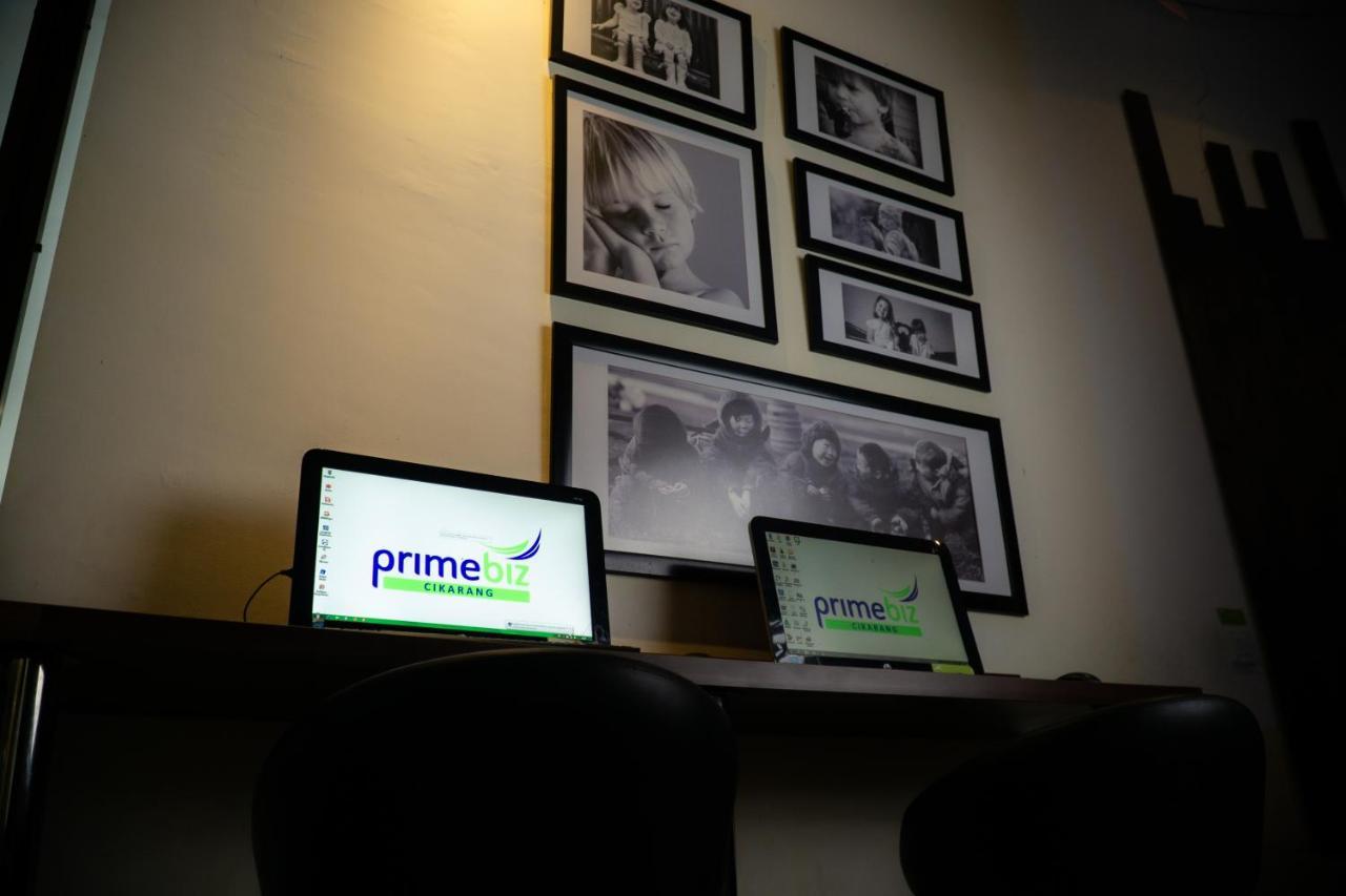 Primebiz Cikarang Hotel Luaran gambar