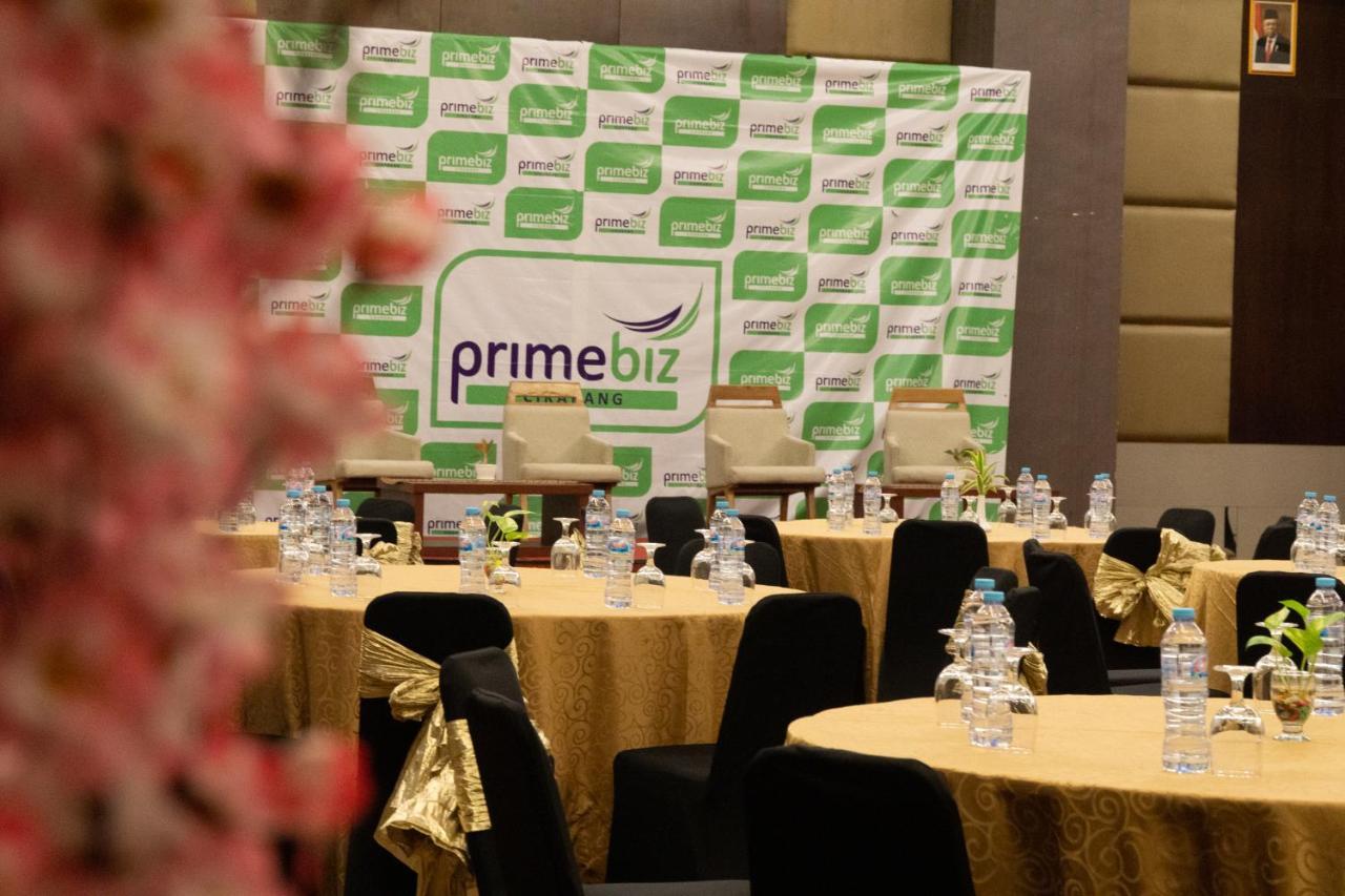 Primebiz Cikarang Hotel Luaran gambar