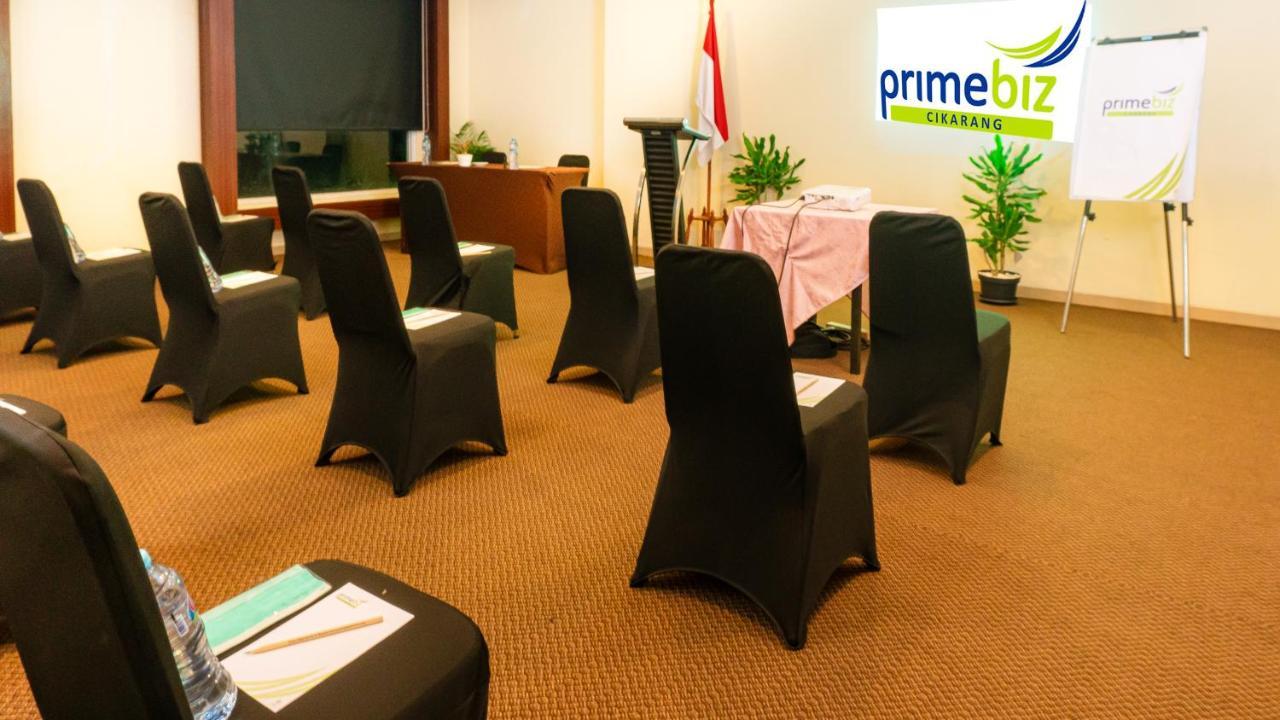 Primebiz Cikarang Hotel Luaran gambar