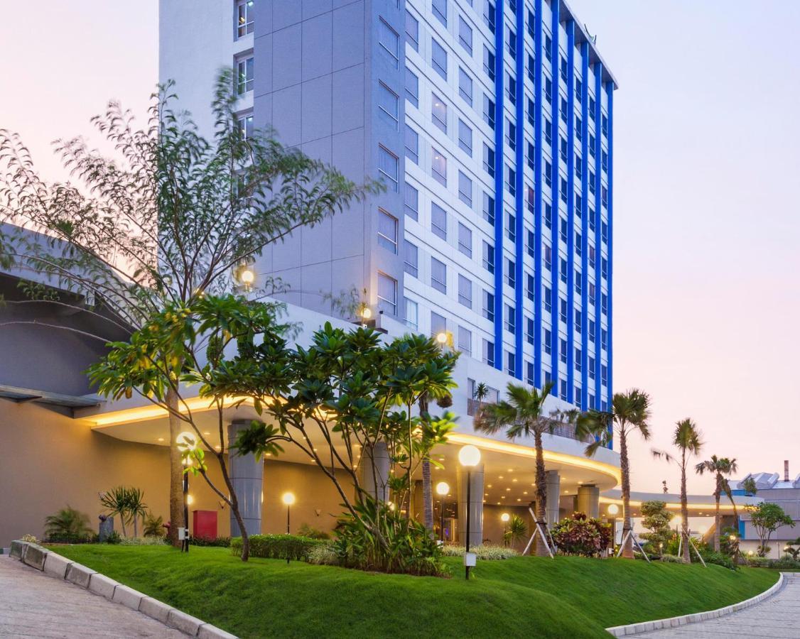 Primebiz Cikarang Hotel Luaran gambar
