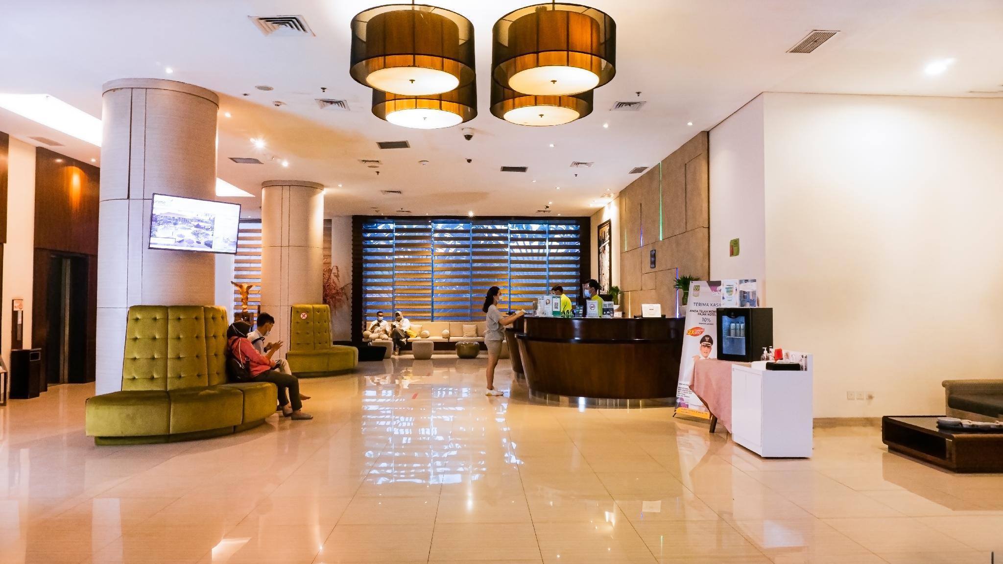 Primebiz Cikarang Hotel Luaran gambar