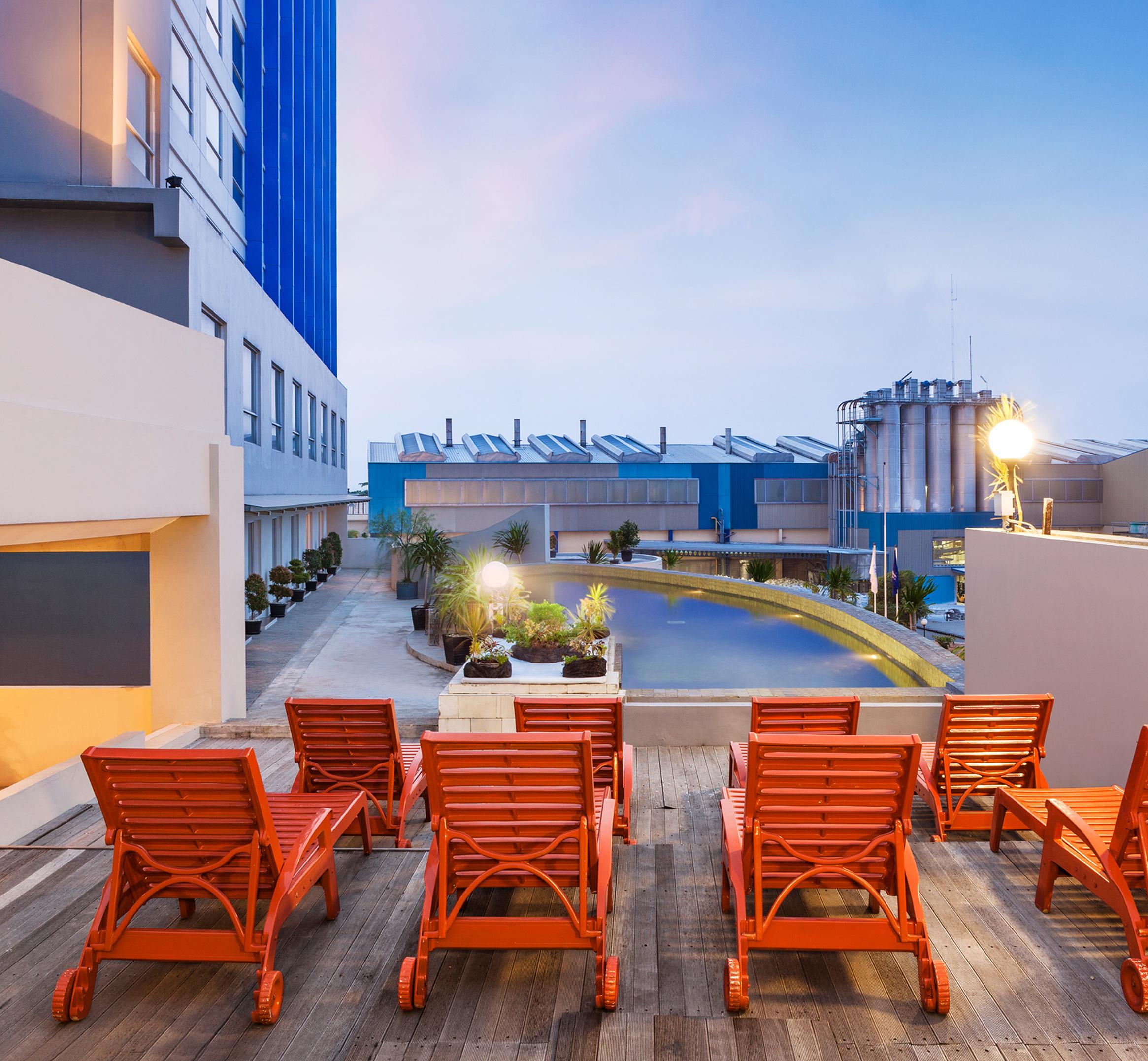 Primebiz Cikarang Hotel Luaran gambar